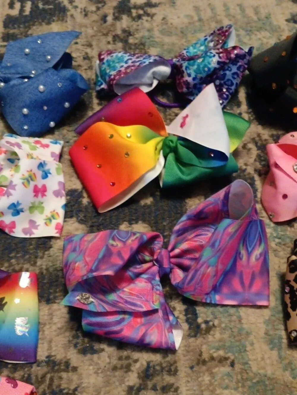 JoJo Siwa set vibrant